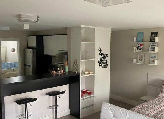 LINDO LOFT, PISCINA, ESTACIONAMENTO, ACADEMIA, AR CONDICIONADO, Wi-Fi