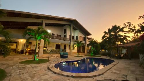 Lineup Kite & Surf House