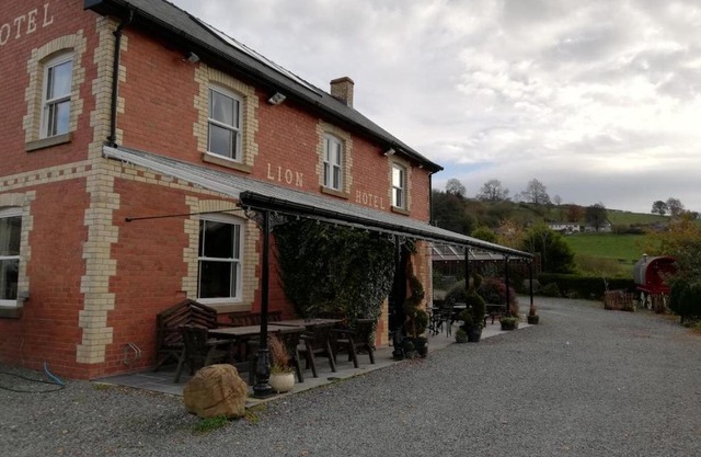 Lion Hotel