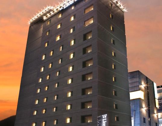 Lion Hotel