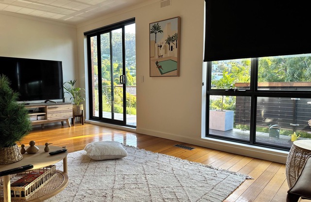 Lipscombe Mt Wellington view luxury house