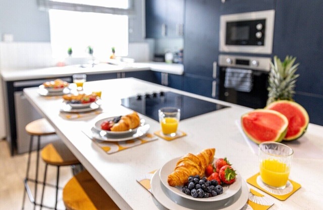 Liquorice Lodge- 2 bed & parking