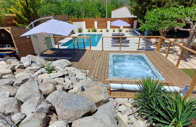 Listed 4* accommodation at the foot of Mont Canigou heated pool and spa