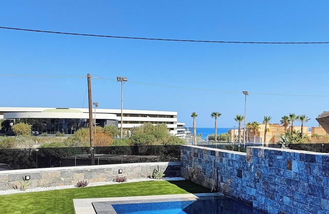 Lithos Luxury Resort - Helios