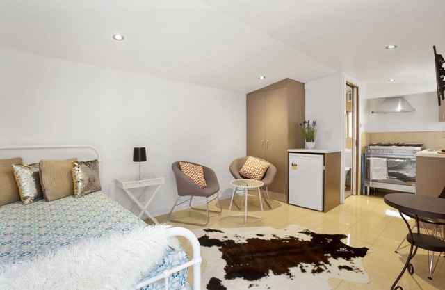 LITTLE ABODE ON ADENEY FREE WIFI PET FRIENDLY