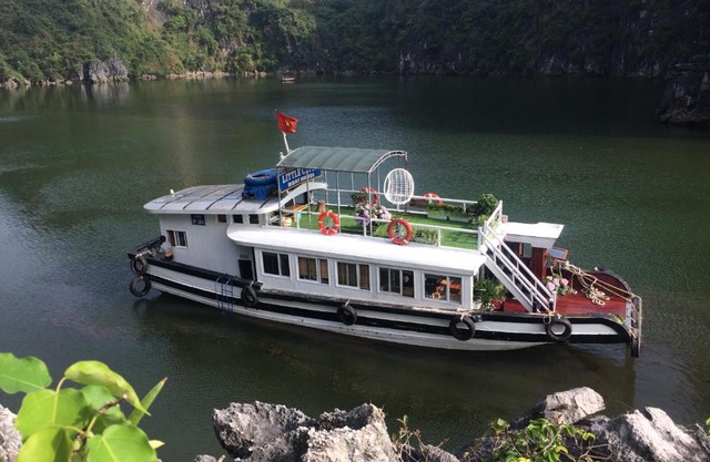 Little Cat Ba Boat House