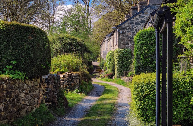 Little Cott - Cosy Welsh Cottage, Peaceful Village