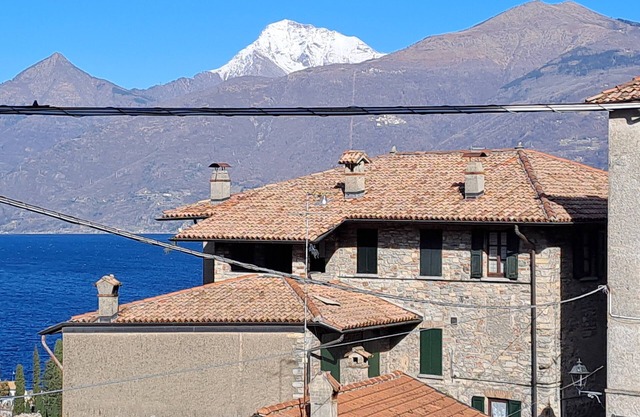 Little House on the Bridge - See Reviews of charming stays in history!