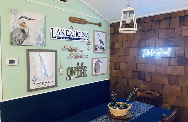 Little Minnow is a Pet friendly water front home on Toledo Bend in a quiet cove.