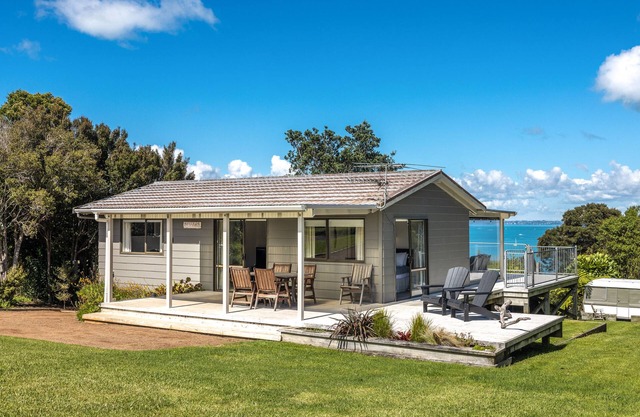 Little O Bach at Little Oneroa, Waiheke Island