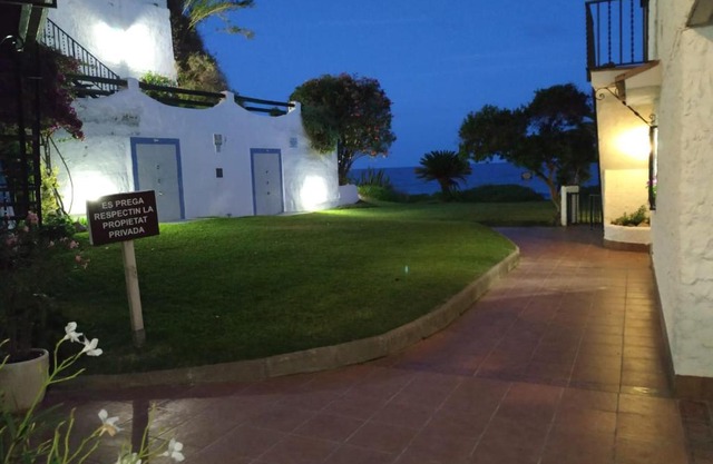 Little Paradise . Apartment in front of the sea