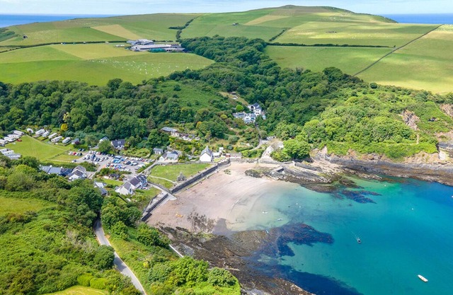 Little Pentower, Holiday Apartment Fishguard, Sleeps 2, 1 bedrooms, bathrooms