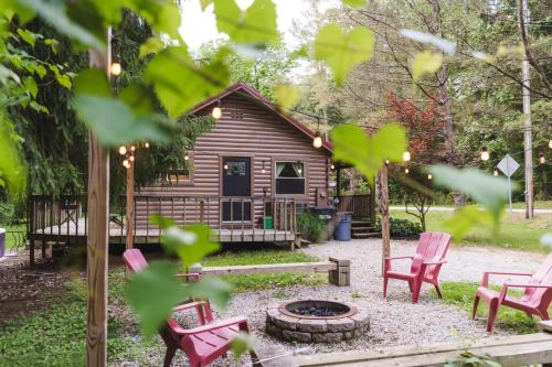 Little Redwood - Hocking Hills, Hot Tub & Games
