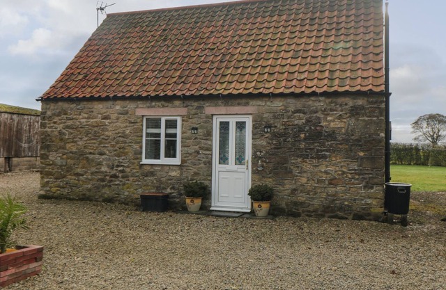 LITTLE RIGG COTTAGE, character holiday cottage in Pickering