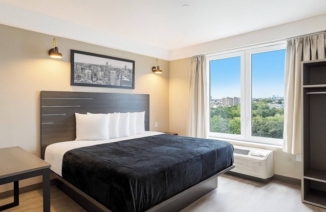 LIV Hotel Bronx