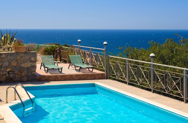 Livadia Villa with private pool and sea view - 13 min from Elafonissi Beach