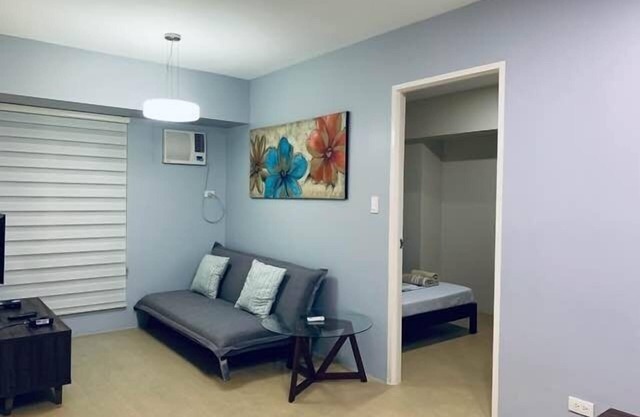 Live in Cebu, 1bedroom Avida tower in IT