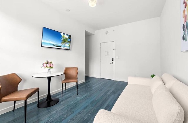 Live nr Miami Attractions, Airports & Shops! Central South Beach Studio