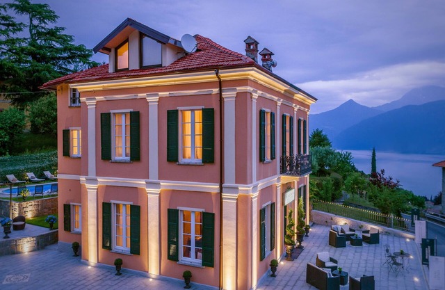 Live the high life in Lake Como in a period villa with lake view & private pool