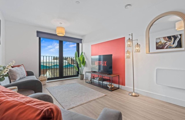 Liverpool City Stay – 2BR Apartment - Sleeps 3