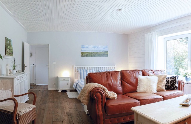 Living in a country house vintage style between the seas