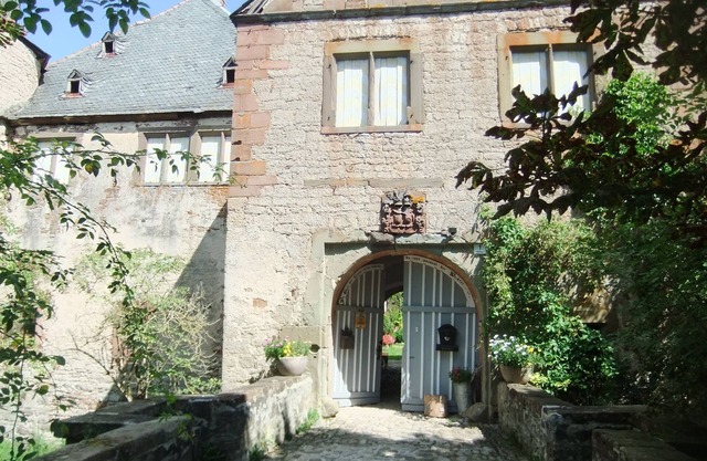 Living on Castle Höllrich in beautiful northern Franconia, near Würzburg .