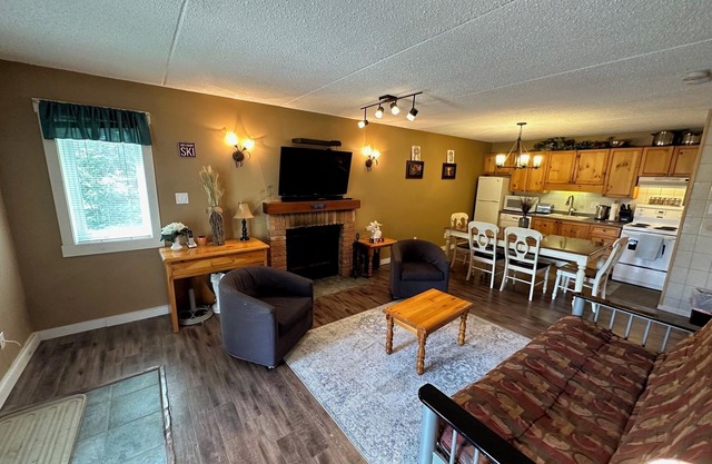 Living Stone Condo Cozy Family Friendly
