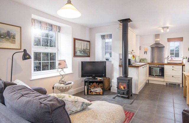 Llanmill Cottage, holiday home Llanmill, Nr Narberth, Sleeps 2, 1 bedrooms, bathrooms