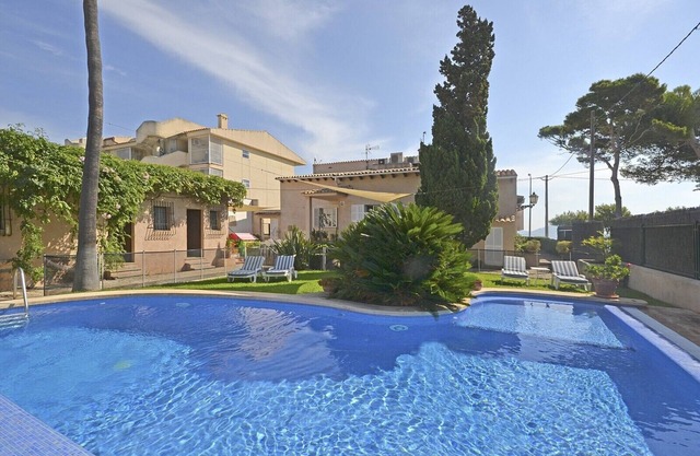 Llenaire - Xata, seafront house with private pool in Puerto de Pollença
