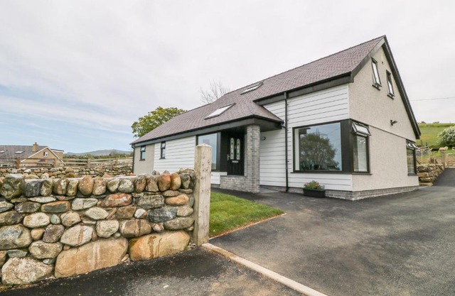 Llwyd Coed Canol