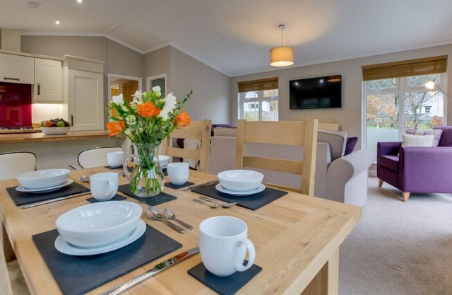 Llyn Alwen Lodge - Two Bedroom House, Sleeps 4