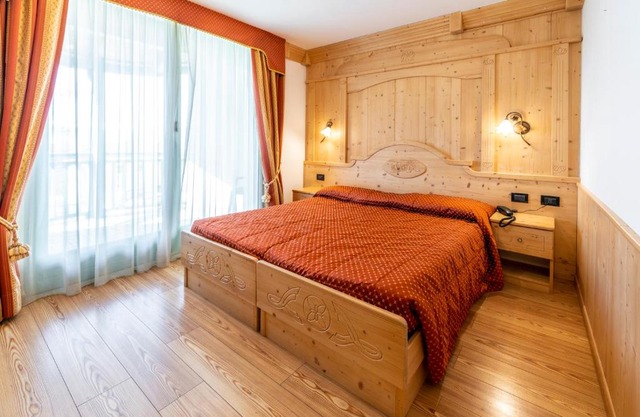 LM Rooms