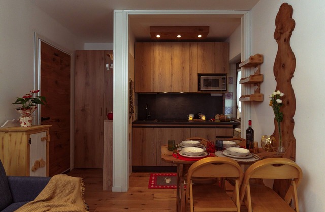 Lo Scoiattolo - Studio Apartment, Sleeps 4
