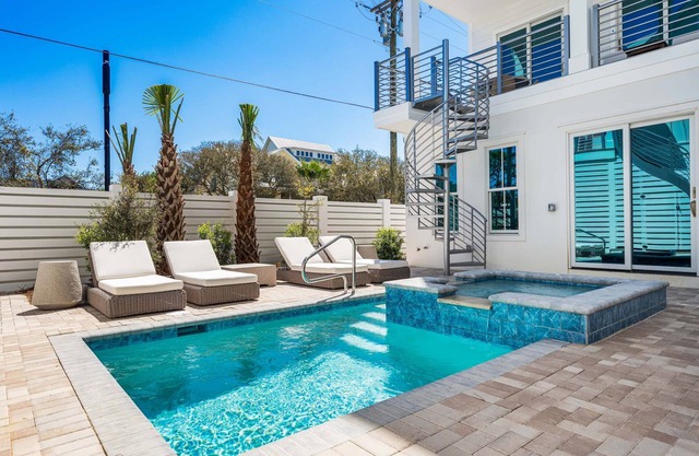 Loaded Designer Home with Gulf Views, One Minute to the Beach, Private Pool