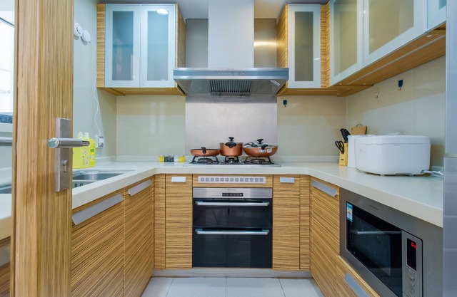 Locals Boutique Apartment Huafa Plaza 17