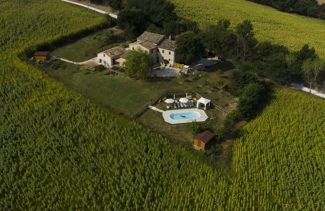 Locanda Nemorosa - Splendid country villa with large garden, swimming pool and spa