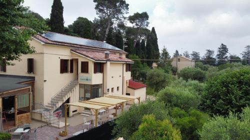 LOCANDA OLIVI affitta camere