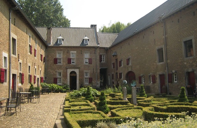 Located 10km from Maastricht towards the Belgium border