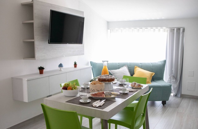 Located in downtown area, renovated in 2021 in contemporary style