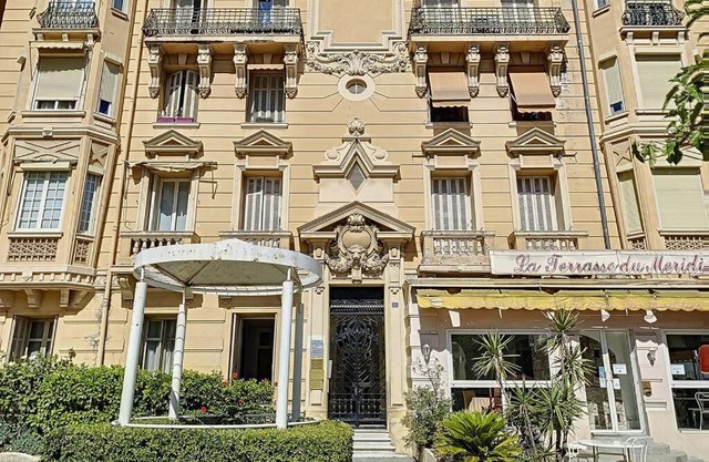 Location appartement T2 entier.