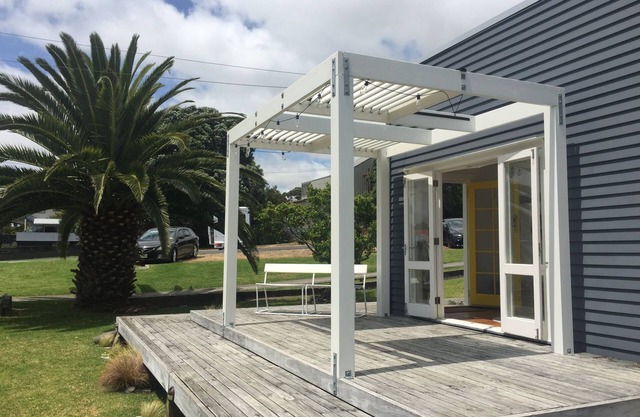 Location Location in the heart of Raglan