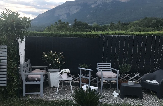Location Vacances Maison Plein Pied Avec Parking Gratuit et Jardin