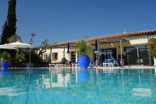 location Villa avec piscine chauffée