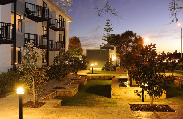 Lodestar Waterside Apartments