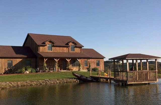 Lodge with 20+ miles of ATV trails