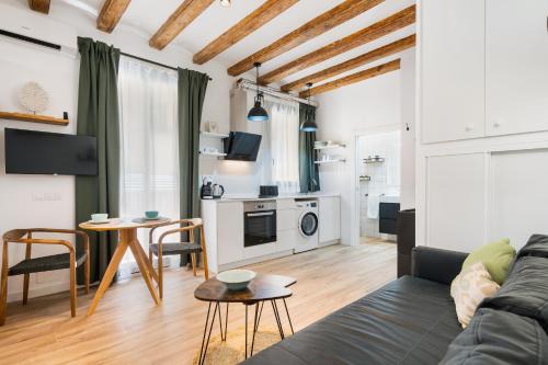 Lodging Apartments Almirall Beach 21