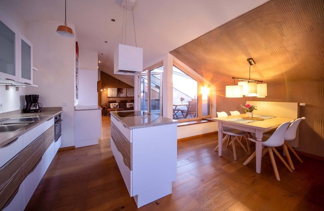 Loft 7, 83 qm Dachgeschoss, 2 separate Schlafzimmer, 2 Bäder