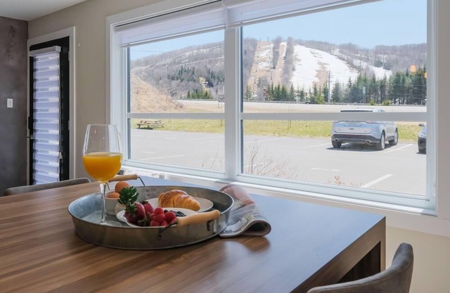 Loft 879 Mont-Blanc view, 10 min Tremblant