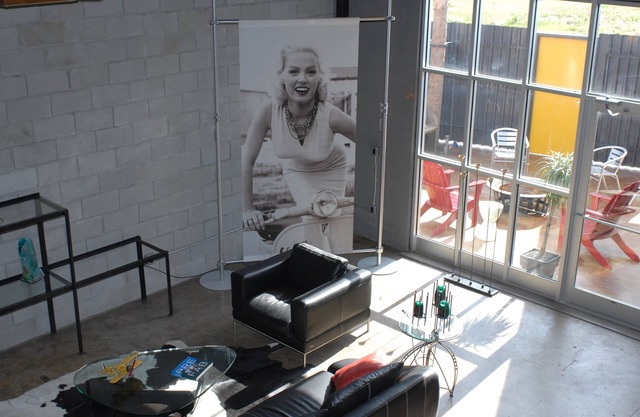 Loft 912 Twice Featured on HGTV - Walk to USC Stadium. 1mi. Main St., USC, Ft.Ja