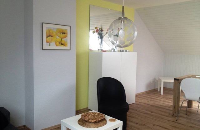 Loft apartment in perfect location to university and center, green, quiet - bus 150 m -